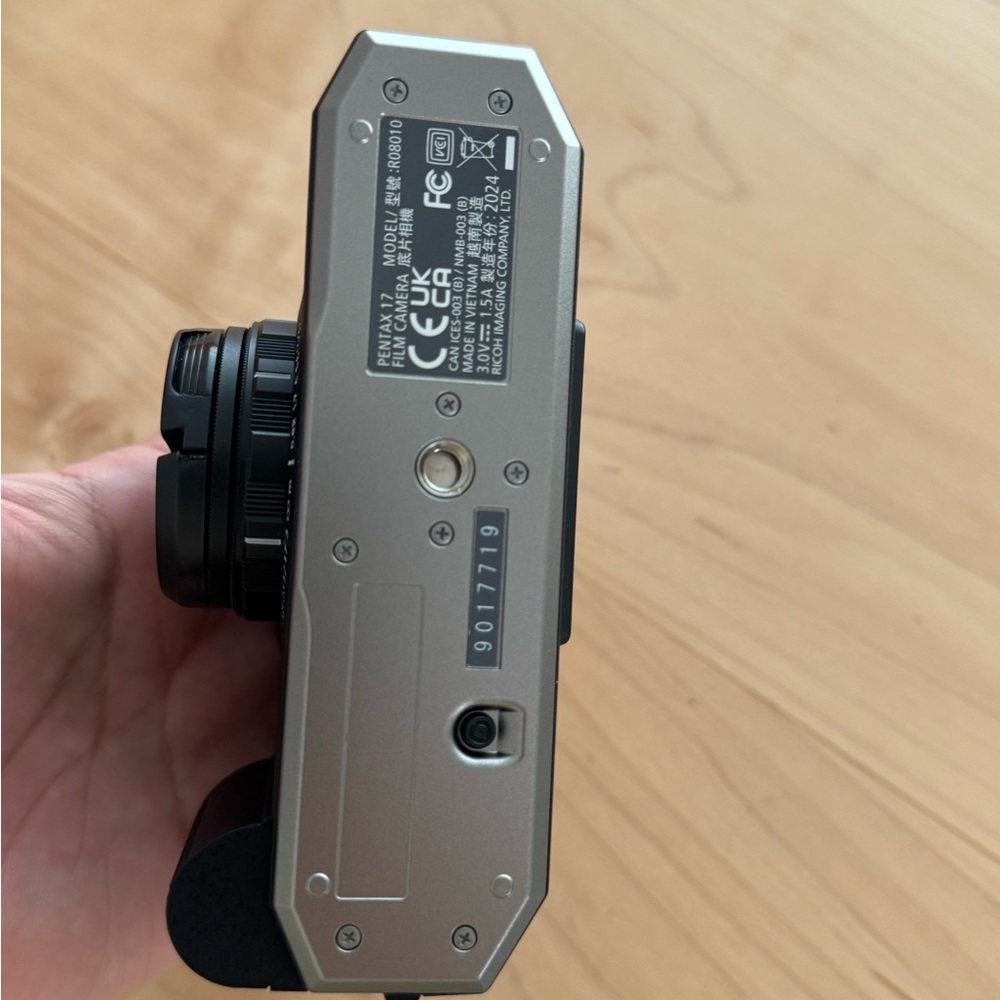 Pentax 17 Film Camera - Black & Silver - Picture 3 of 8